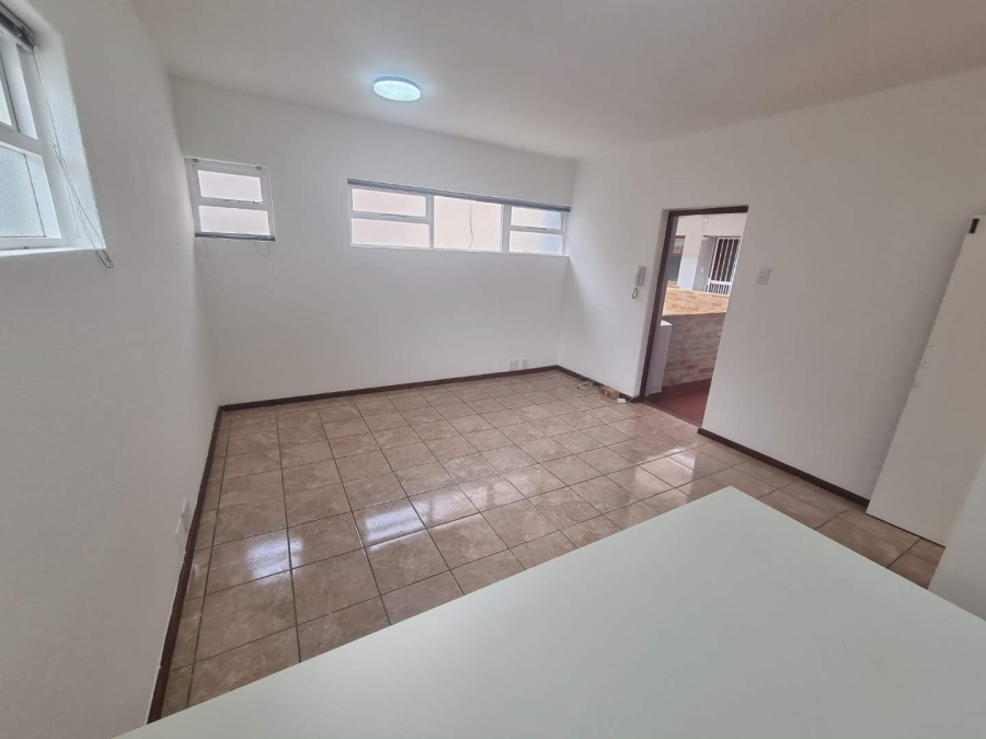 To Let 0 Bedroom Property for Rent in Sea Point Western Cape